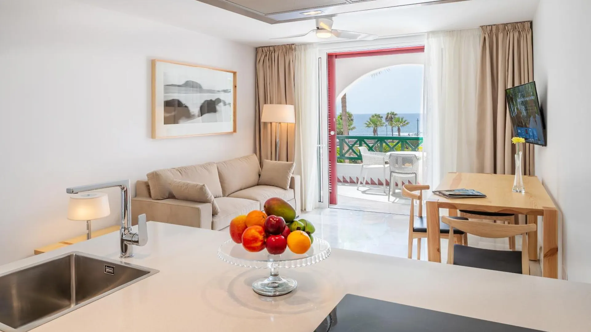 Parque Santiago IV Official Hotel Playa de las Americas  3*, Playa de las Americas (Tenerife)